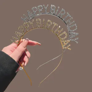Serre-tête Lettres Happy Birthday en Alliage et Strass Luxe Couronne de Cristal Serre-tête pour Femmes Princesse Fête Accessoires Photo Décoration de Gâteau