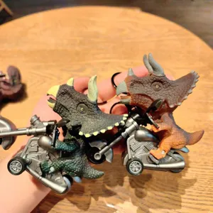 Schattige Cartoon Dinosaurus Triceratops T-Rex Driewieler Motorfiets Sleutelhanger Zinklegering Automodel Sleutelhanger Tassenhanger