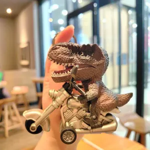 Cartoon dinosaurus motorfiets sleutelhanger hanger, prachtig nieuwigheidje voor tassen.