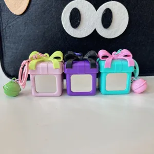 Lindo llavero espejo con caja de regalo, colgante de bolso creativo y portátil para chicas.