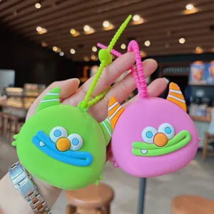 Silikon Monster Münzbeutel Schlüsselanhänger Detailansicht, süßes Cartoon Taschenzubehör.