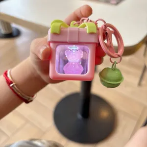 Llavero de oso luminoso caja de regalo colgante bonita luz de noche LED para mujeres