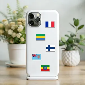 Vista detallada de pegatinas de banderas nacionales, pegatinas impermeables para maletas.
