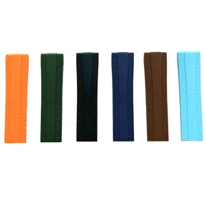 Replacement silicone rubber watch strap 22mm for sports diving watches details view.