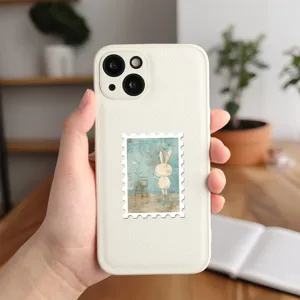 Custodia per telefono in pelle bianca con grazioso design di francobollo con coniglio