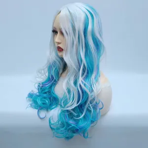 Lunga parrucca sintetica ondulata con ciocche miste bianche, blu e viola per cosplay.