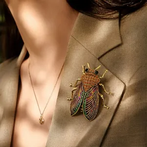 Vintage Rhinestone Cicada Brooch Elegant Metal Insect Pin Fashion Apparel Accessories