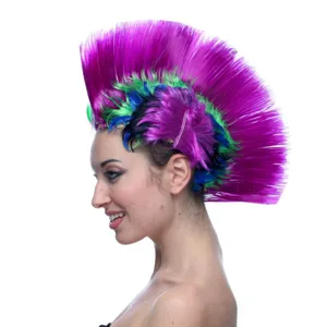Vibrant perruque crête iroquoise punk violette en plumes pour fête festival et costume cosplay.