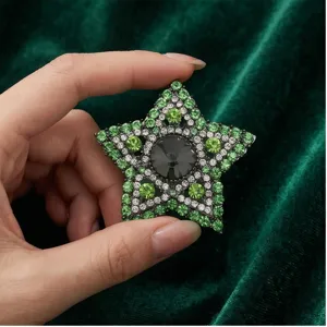 Luxe vintage ster strass broche, groene kristal legering pin dames kostuum accessoire