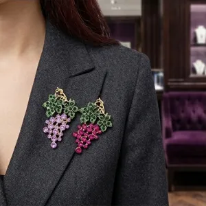Exquisite French vintage rhinestone grape brooch, elegant crystal pin for women's blazer.