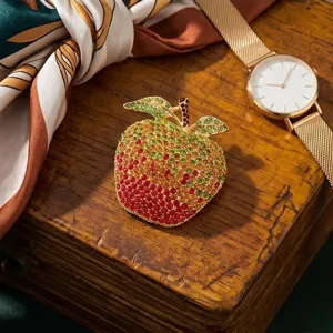 Exquisite gradient rhinestone apple brooch, elegant crystal fruit pin for women's apparel.