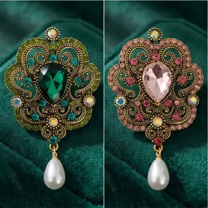 Broche de Corona de Strass de Aleación de Zinc Estilo Palacio Barroco Vintage Elegante Colgante de Perla Artificial Goutte d'Eau Ovalada Alfiler de Ropa