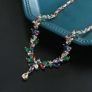 Collana con zirconi colorati a forma di foglia rame gioielli da sposa festa dettaglio