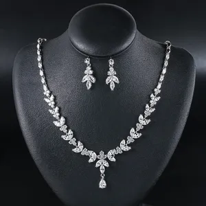 Parure di Gioielli da Sposa Vintage in Rame con Zirconia Elegante Vite Floreale Collana con Ciondolo a Goccia Orecchini a Bottone per Matrimonio Damigella d'Onore Banchetto Donna Gioielli