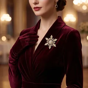Luxe strass flocon de neige broche épingle pour femmes élégant costume robe accessoire mode