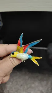 Wunderschöne bunte Vogel Brosche aus Legierung Emaille Tier Anstecknadel Mode und Schmuck.