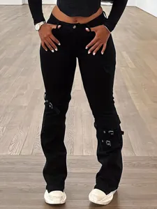 Damen schwarze Schlag Cargo Jeans mit Riemen Schnalle Details Stretch Denim Hosen Streetwear