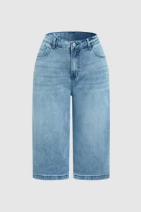 High-waisted straight-leg capri denim jeans in light blue wash, featuring classic button closure.