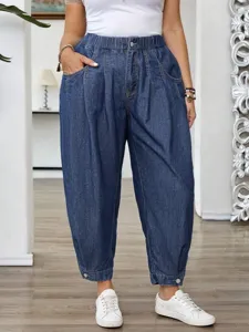 Jean en denim lavé grande taille pour femme, pantalon décontracté ample avec boutons.