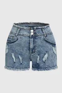 Hochgeschnittene Destroyed Jeansshorts für Damen, lässige Waschung mit ausgefransten Rändern.