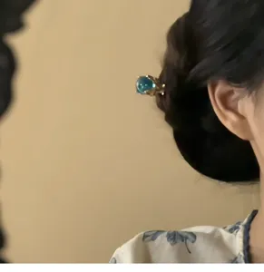 Exquisite ancient style blue crystal hair stick for Chinese Hanfu styling and elegant updos.