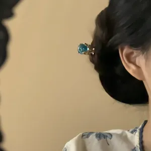 Traditional Chinese blue crystal ball hair stick, elegant hanfu hairpin main view