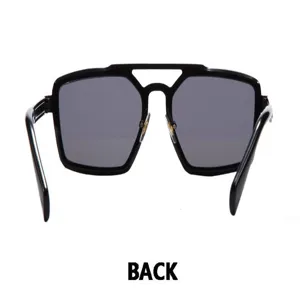 Vue arrière détaillée de lunettes de soleil vintage à double pont avec monture noire.