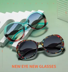 Fashion round sunglasses for women, UV protection outdoor sun glasses with stylish colorful frames.