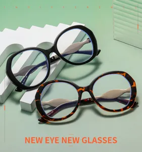 Modische runde Blaulichtfilter Brille mit Schildpatt und schwarzen Gestellen Damen.