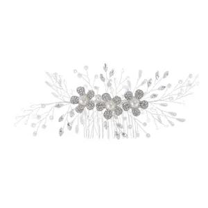 Peigne a cheveux de mariee perle strass fait main accessoire argent elegant femme