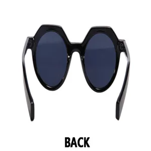 Lunettes de soleil polygonales tendance pour femmes, monture noire style streetwear.