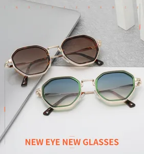 Lunettes de soleil polygonales en métal steampunk pour hommes, grand cadre tendance et mode.