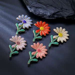 Exquisite Rhinestone Daisy Brooch Luxury Alloy Floral Suit Coat Corsage Pin Fashion Jewelry For Women Men