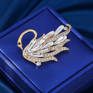Elegante Kristall Schwan Brosche Strass Mantel Accessoire fur Damen und Madchen Schmuck.