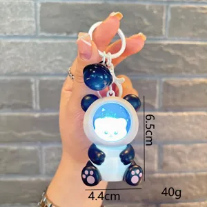 Schattige panda astronaut sleutelhanger met led nachtlampje voor tas en decoratie.