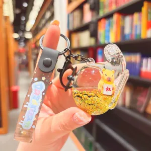 Leuke drijvende vliegtuig sleutelhanger van acryl met gekleurd zand voor damestasje