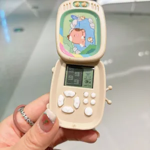 Mini portachiavi console di gioco rotante Capibara dei cartoni animati giocattolo di decompressione