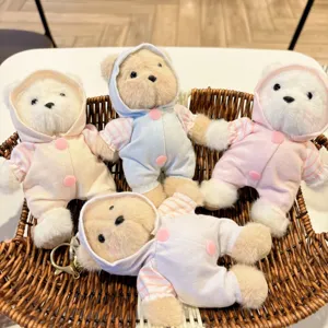 Süßer Plüsch Bär Anhänger Schlüsselanhänger mit Kapuze Overall, weicher Taschenschmuck.