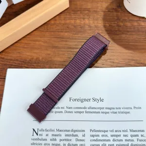 Cinturino di ricambio in nylon compatibile con smartwatch, cinturino comodo e resistente.