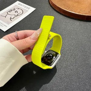 Magnetisches Silikon-Uhrenarmband mit Litchi-Textur kompatibel mit Apple Watch, neongelb.