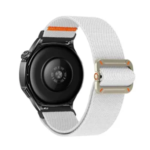 Gedetailleerd uitzicht van wit elastisch nylon horlogebandje met metalen gesp, achterkant.