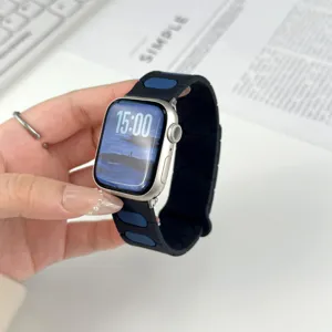 Μαγνητικό λουράκι σιλικόνης συμβατό με Apple Watch, κομψός οβάλ δίχρωμος σχεδιασμός.