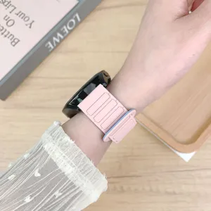 Cinturino per orologio in silicone magnetico compatibile con modelli smartwatch Samsung e Huawei.