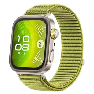 Groene gevlochten horlogeband met smartwatch detail, duurzaam textiel design voor dagelijks gebruik.