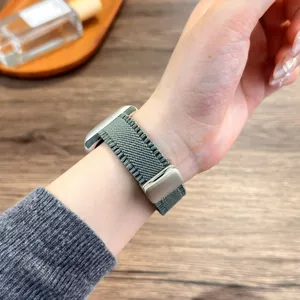 Grijs geweven nylon vervangende horlogeband compatible met Apple Watch met veilige magnetische gesp.