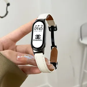 Cinturino di ricambio in pelle PU bianca con fibbia magnetica per Xiaomi smartband, dettaglio.