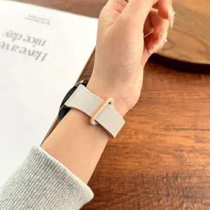 Siliconen horlogeband met litchi textuur en handige magneetsluiting voor smartwatches.