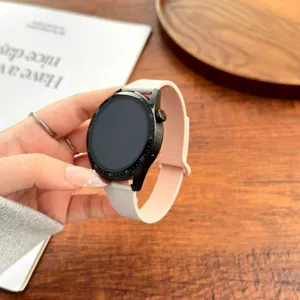 Elegante smartwatch siliconen band vervanging zachte magnetische band close-up detail