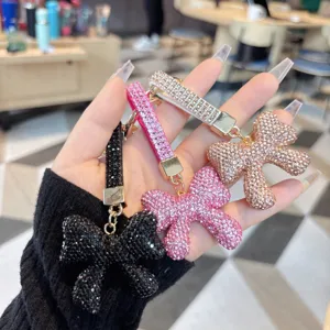 Luxury Alloy Rhinestone Bowknot Keychain Fashion Glitter Crystal Purse Charm Pendant Car Key Ring For Women Handbag Accessories