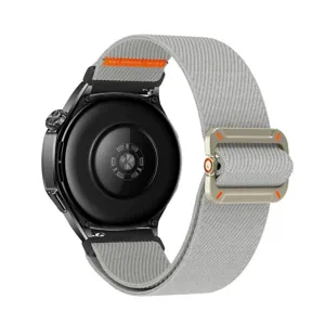 Gedetailleerd overzicht van elastische nylon horlogeband met titanium gesp voor horloges.